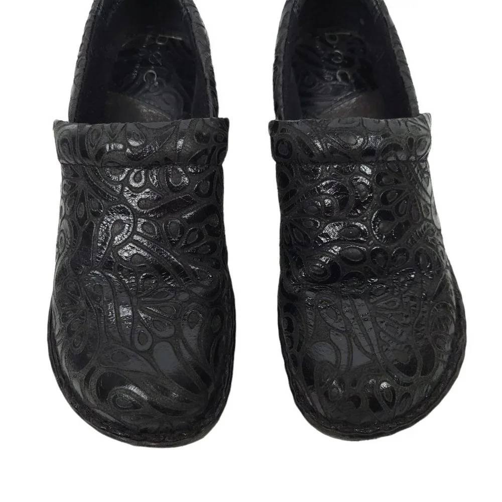 b.o.c. Born Concept Black Peggy Clogs Tooled Leather Slip On Shoes Women Size 7 - Picture 11 of 12